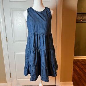 Tommy Hilfiger Women's Size 6 Chambray Tiered Sleeveless Key Hole Back Dress